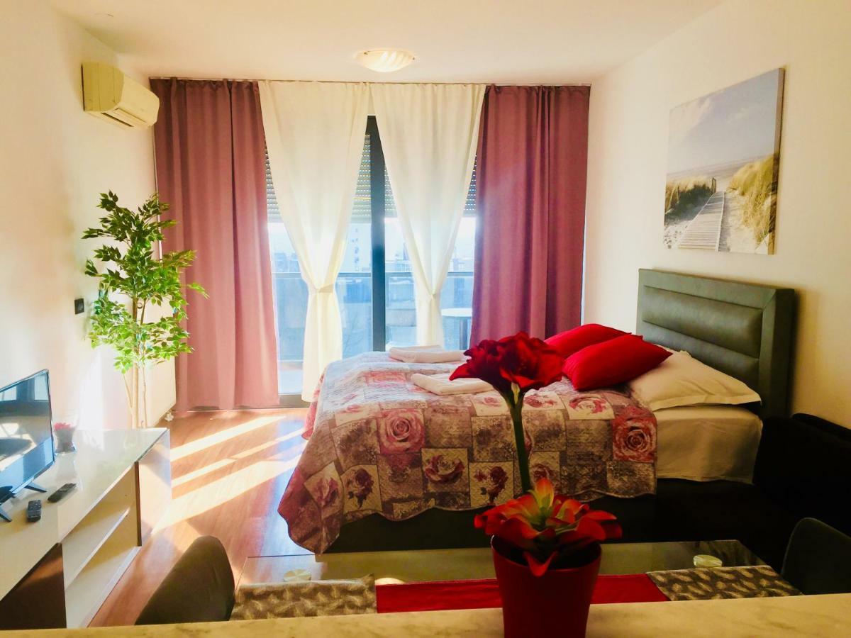 Nova Galerija West App Mary - Parking In Garage Apartment Zagreb Ngoại thất bức ảnh